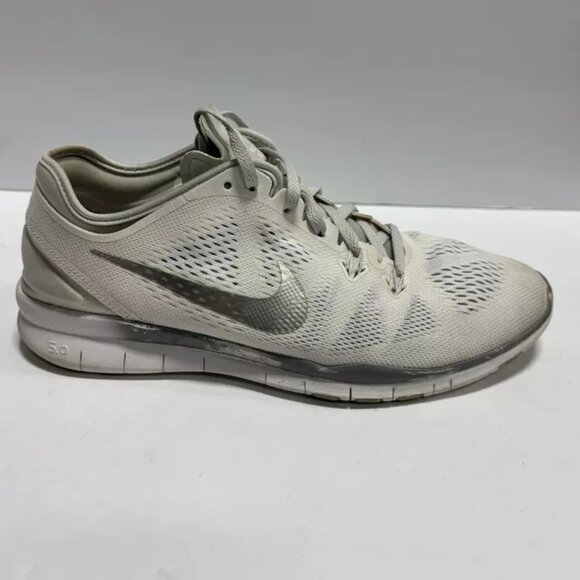 Nike Women’s Free TR Fit 5 Running Shoes White/Grey, Size 9 M - Picture 1 of 6